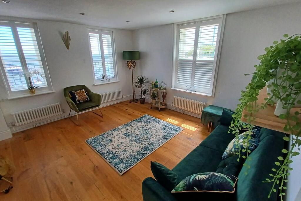 This Must Be The Place Broadstairs Bagian luar foto